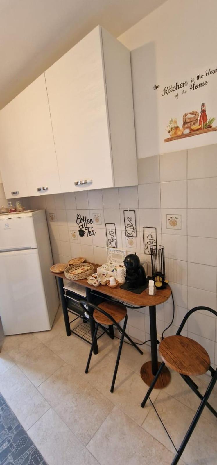Ferienwohnung Casa Affitto Macchia Saponara Stadtviertel Stadtviertel Acilia Exterior foto